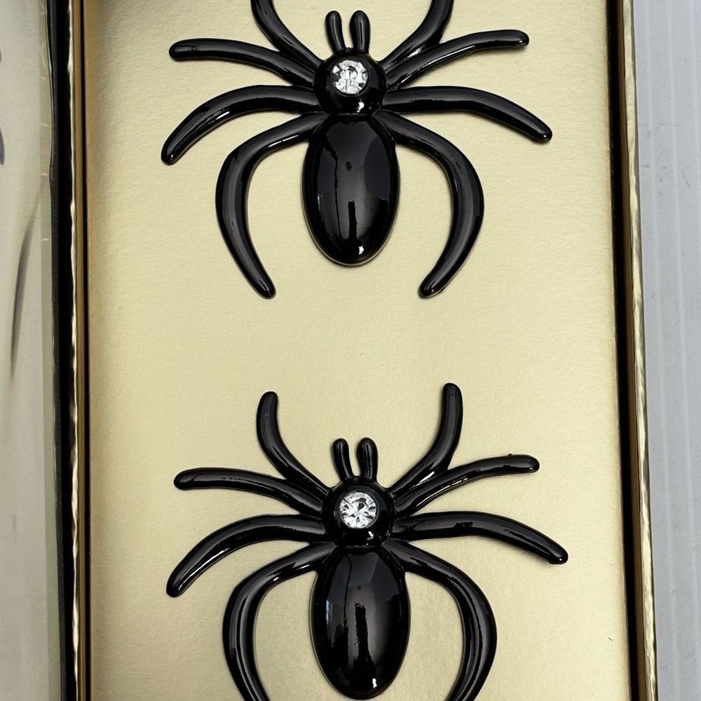 Anthropologie Halloween Black Spiders Pumpkin Pin Charms - New - Picture 3 of 6
